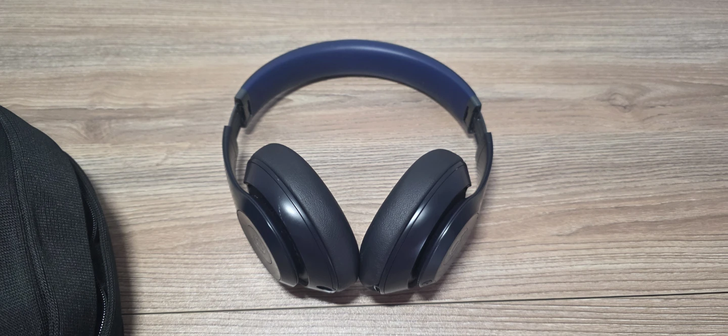Beats Studio Pro Wireless Headphones with Case & Cables - photo 5