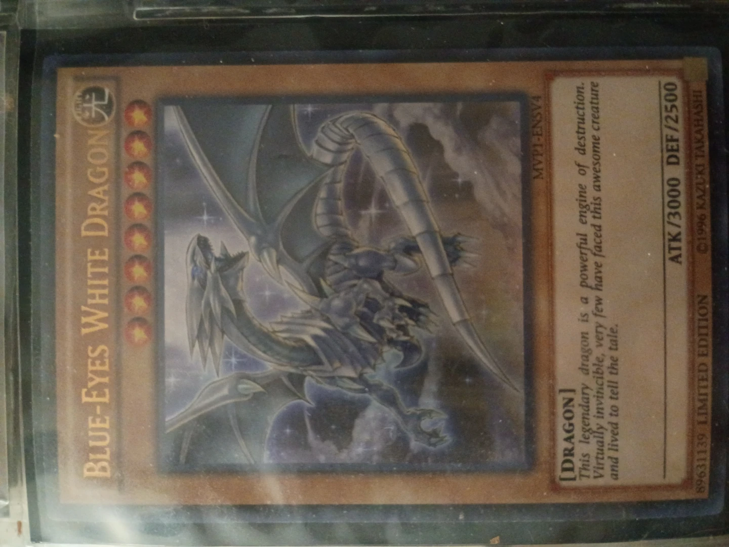 Yu-Gi-Oh! Blue-Eyes White Dragon MVP1-ENSV4 Card⚽