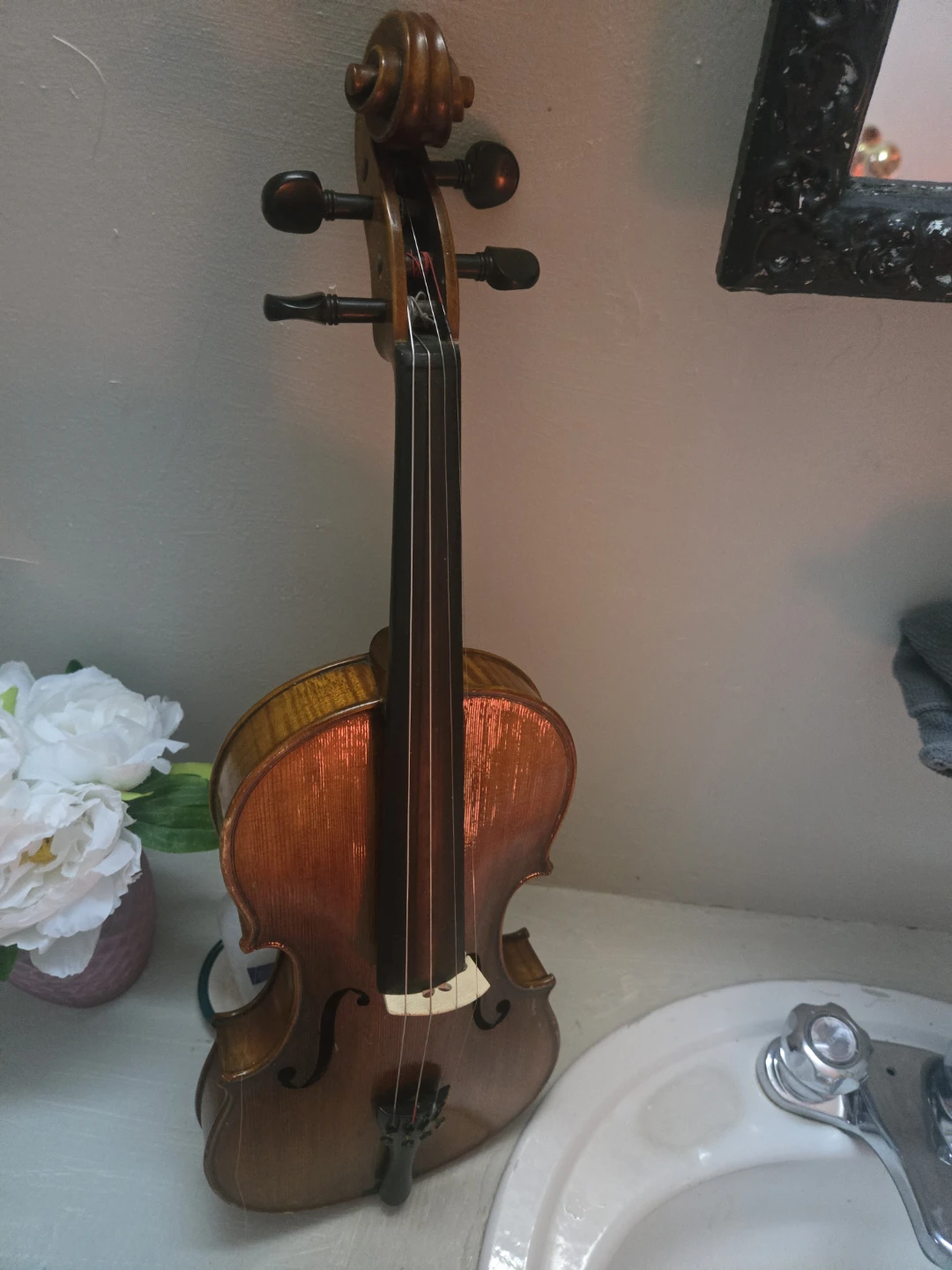 Violin with Case and Bows - photo 3