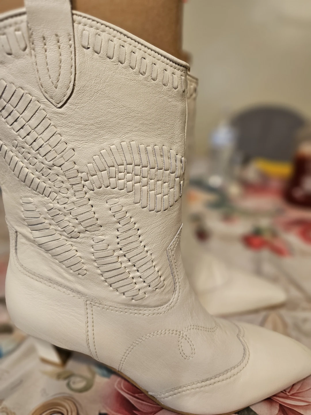 Dolce Vita White Leather Cowboy Boots , shoe's - photo 3