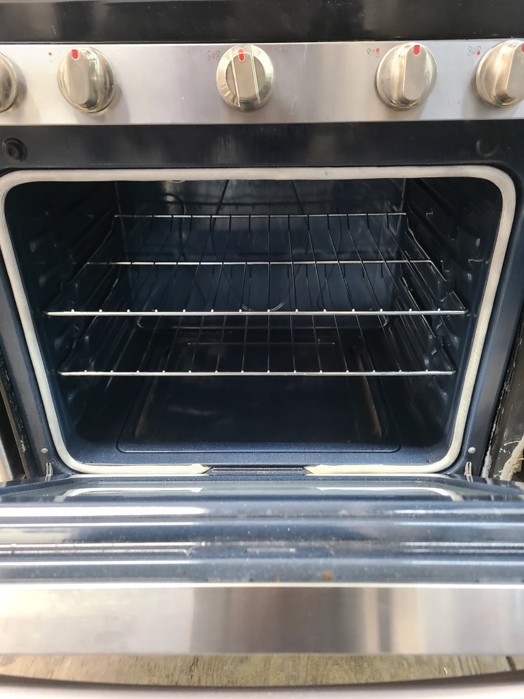 Samsung 30in Stainless steel gas stove - photo 2