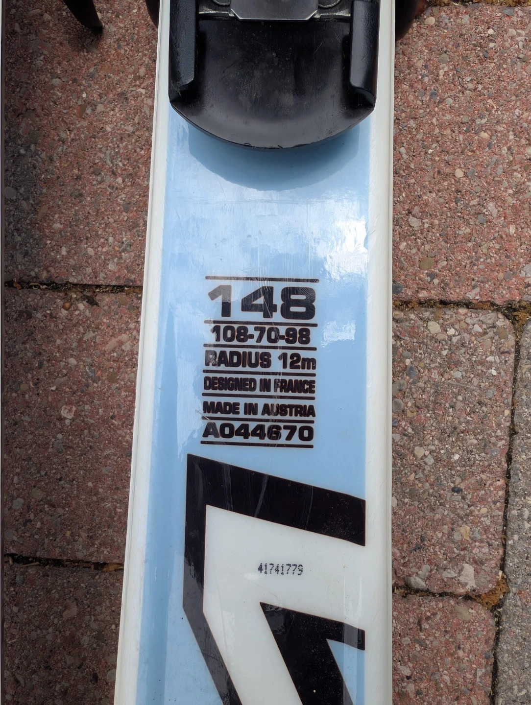 Dynamic VR01 Skis with Atomic Bindings - 148cm - photo 2