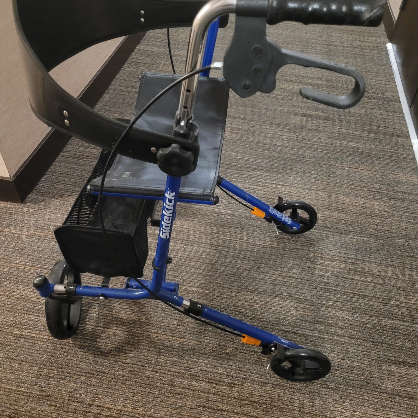 Hugo Sidekick Side-Folding Rollator Rolling Walker With Seat - photo 3