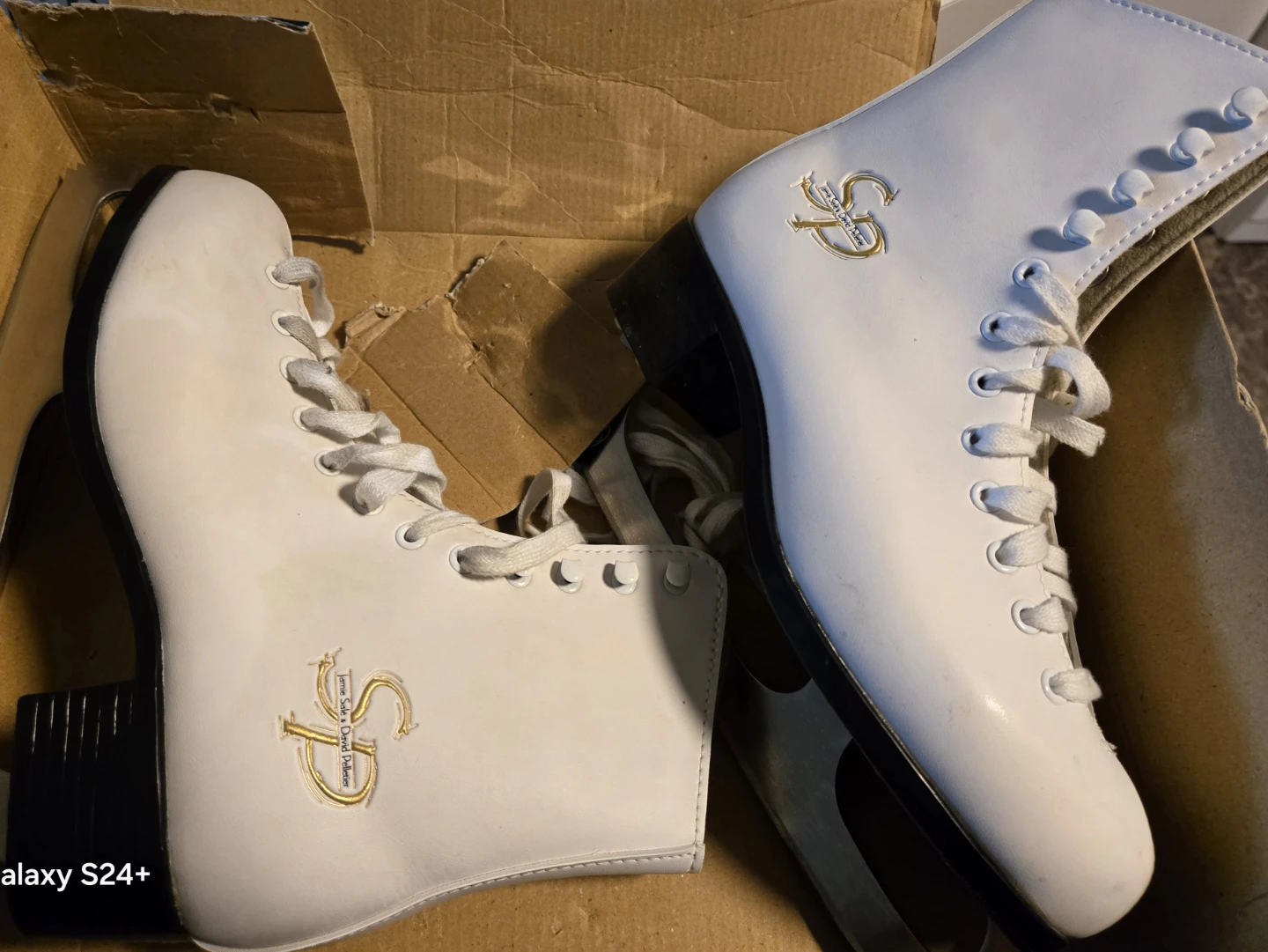 CCM Comfort Series Recreational Ice Skates Size 6 - photo 5