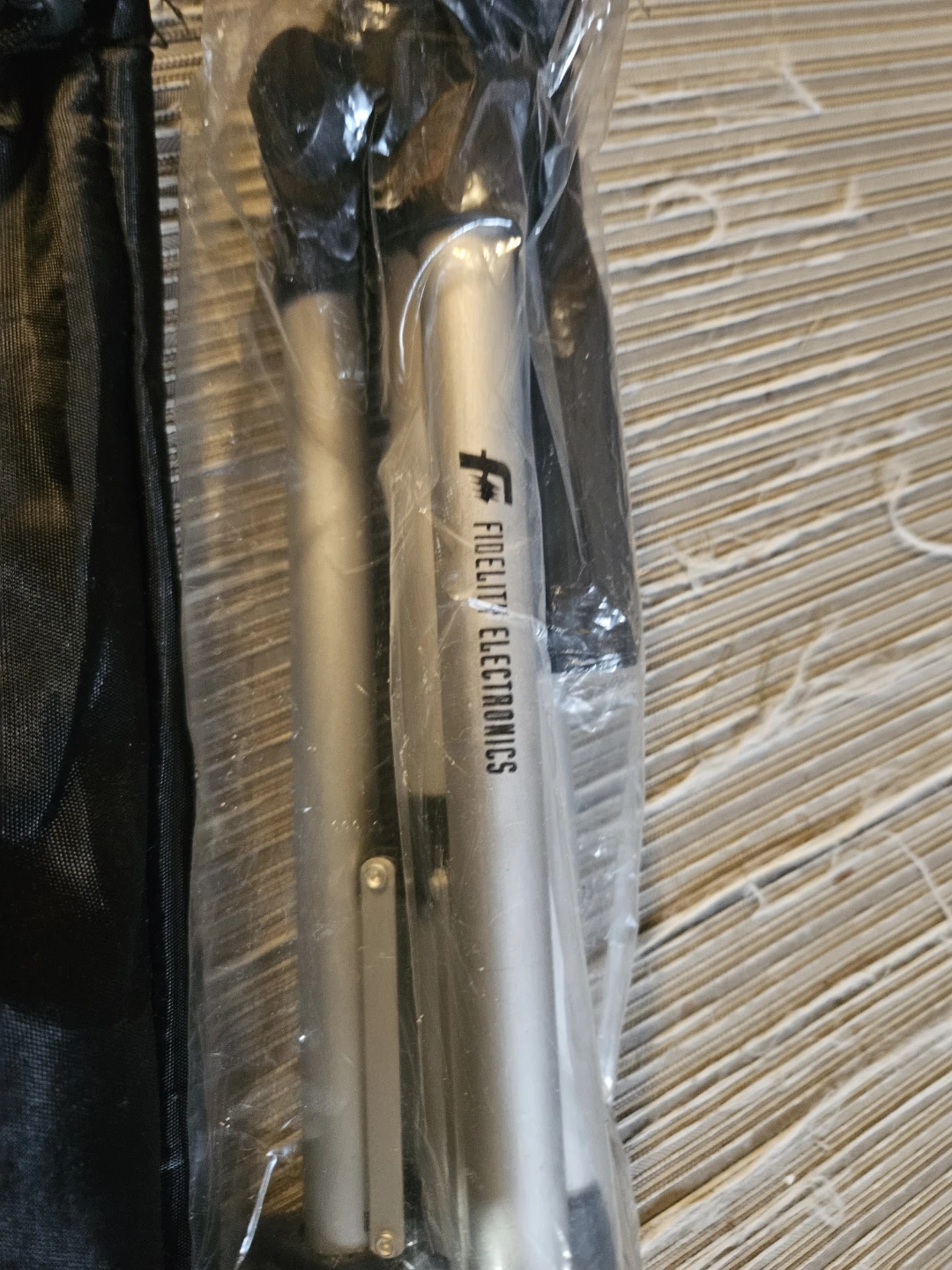 Fidelity Electronics Tripod - photo 4