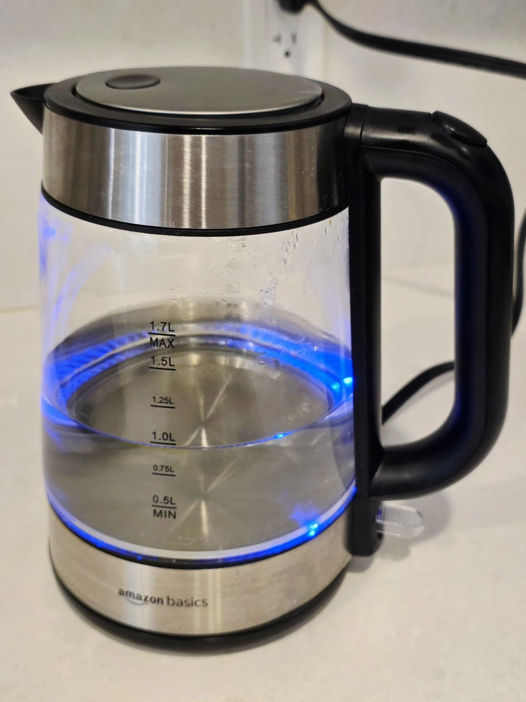 [Moving Sale]  Amazon Basics 1.7L Electric Kettle/Bouilloire - photo 2