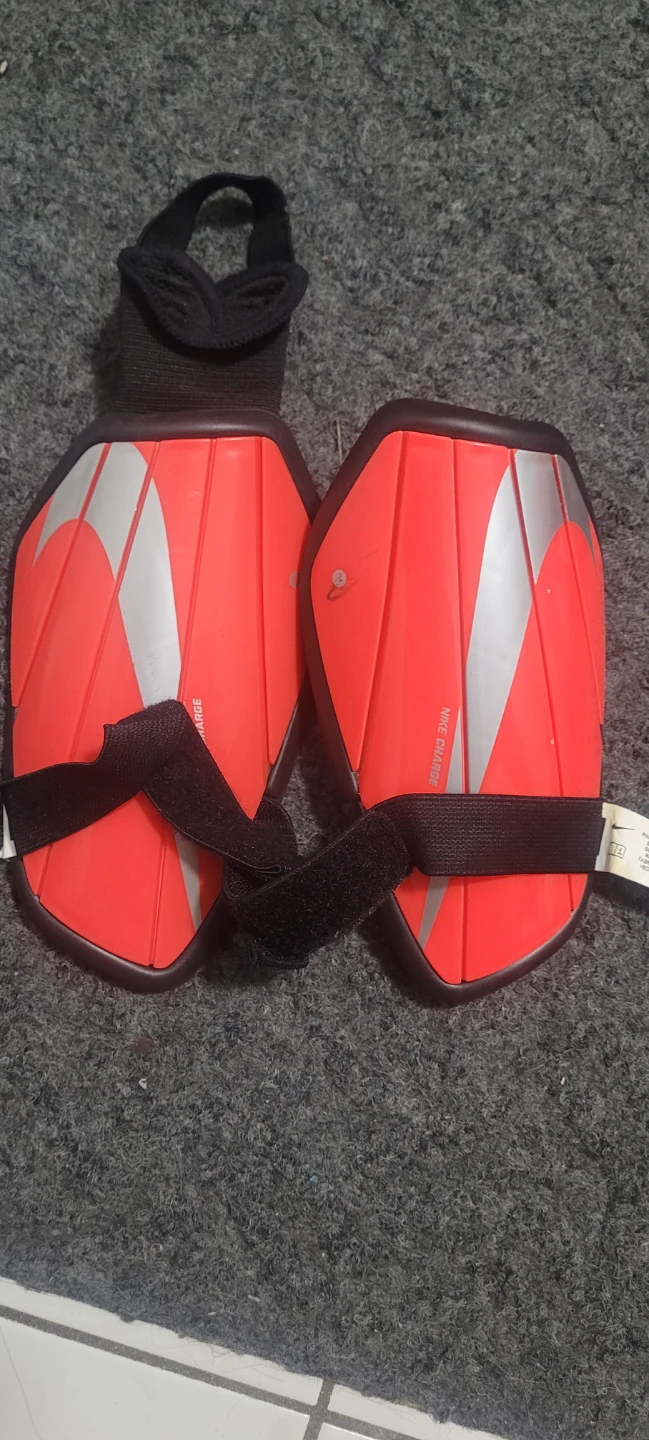 Nike Soccer Cleats and Shin Guards - photo 3