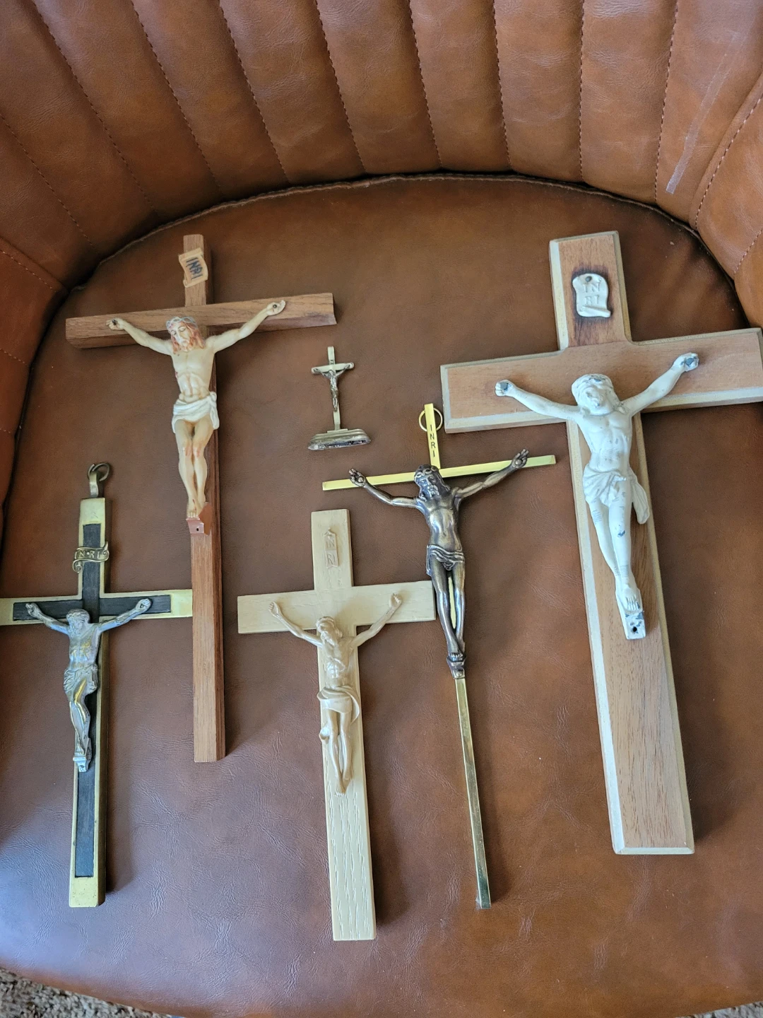 Lot of 5 Crucifixes
