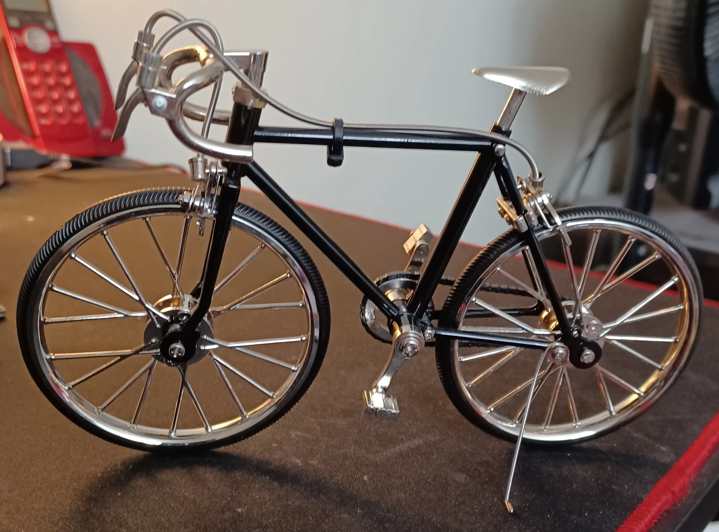 Die Cast Racing Bike - photo 3