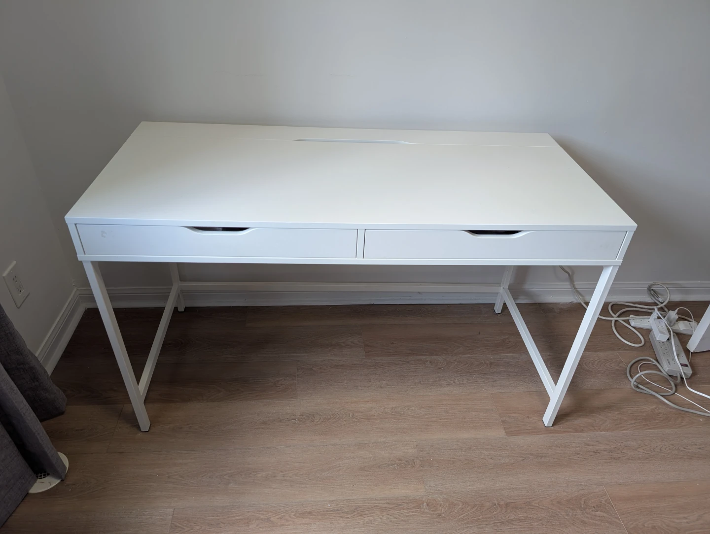 White Desk with 2 Drawers