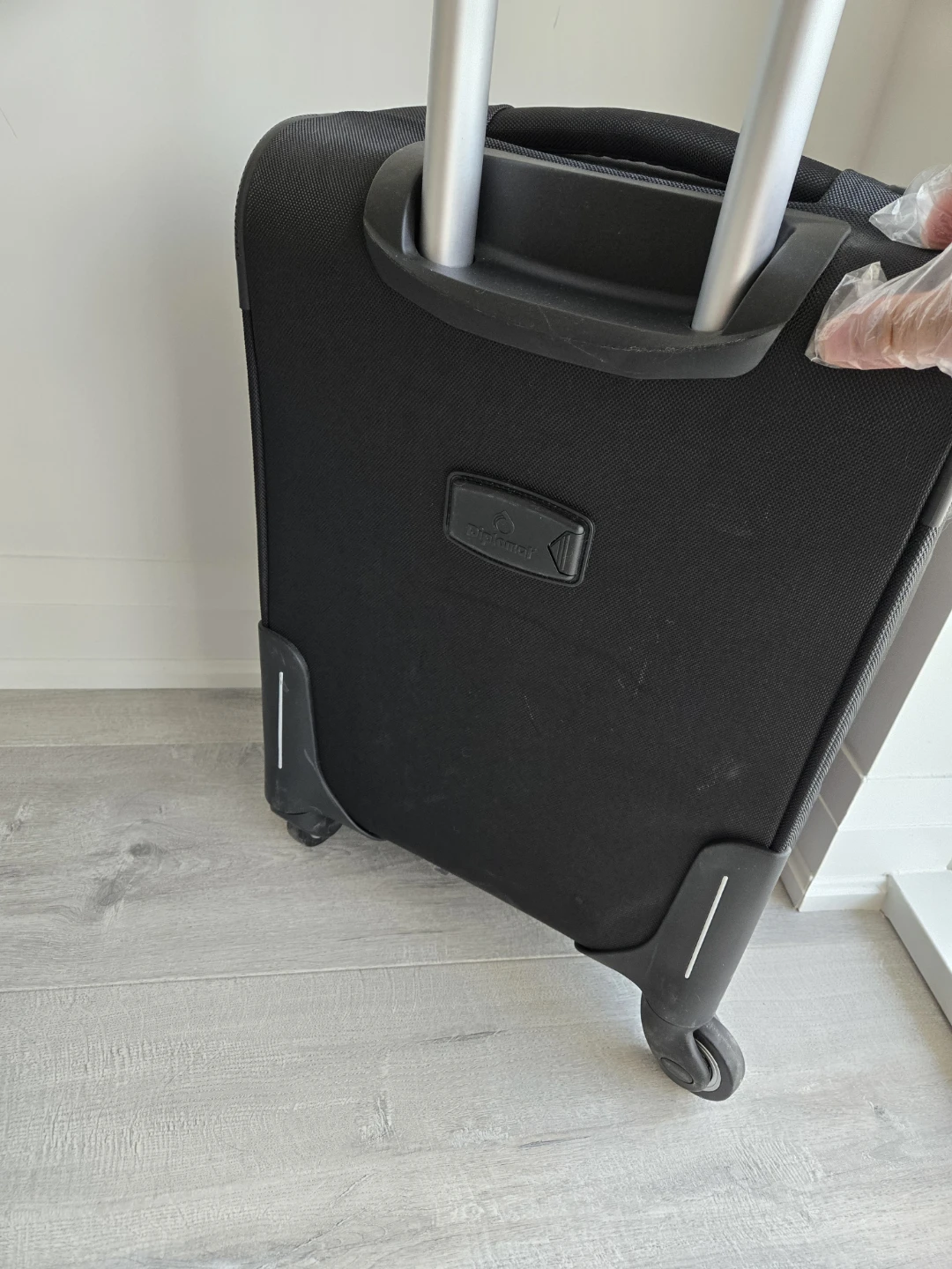 Diplomat Black Rolling Suitcase - photo 3