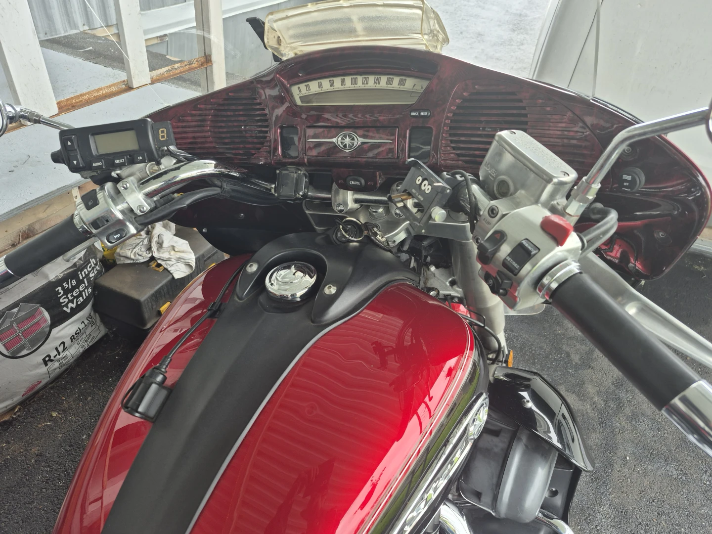 Red & Black Yamaha Motorcycle - photo 2