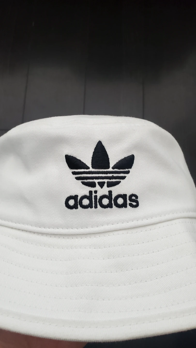 Adidas Bucket Hat - White (Brand new)