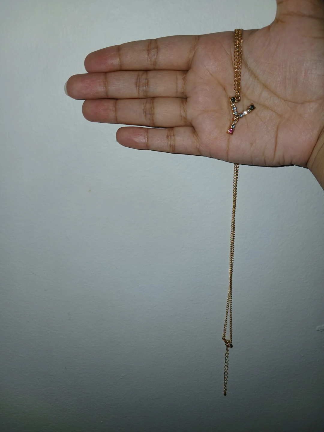 Gold tone necklace with 'Y' initial pendant
