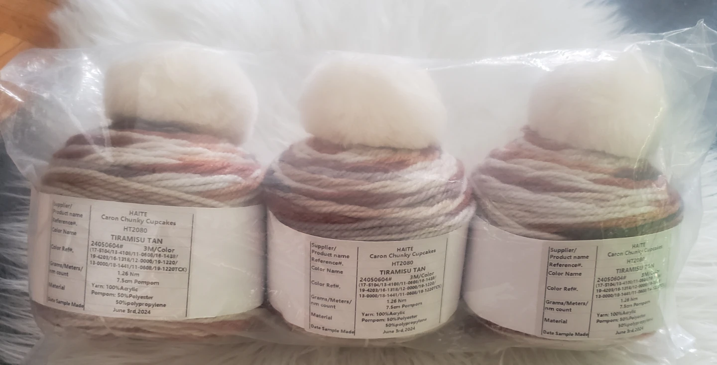 Brand new 3x HAITE Caron Chunky Cupcakes Yarn - Tiramisu Tan