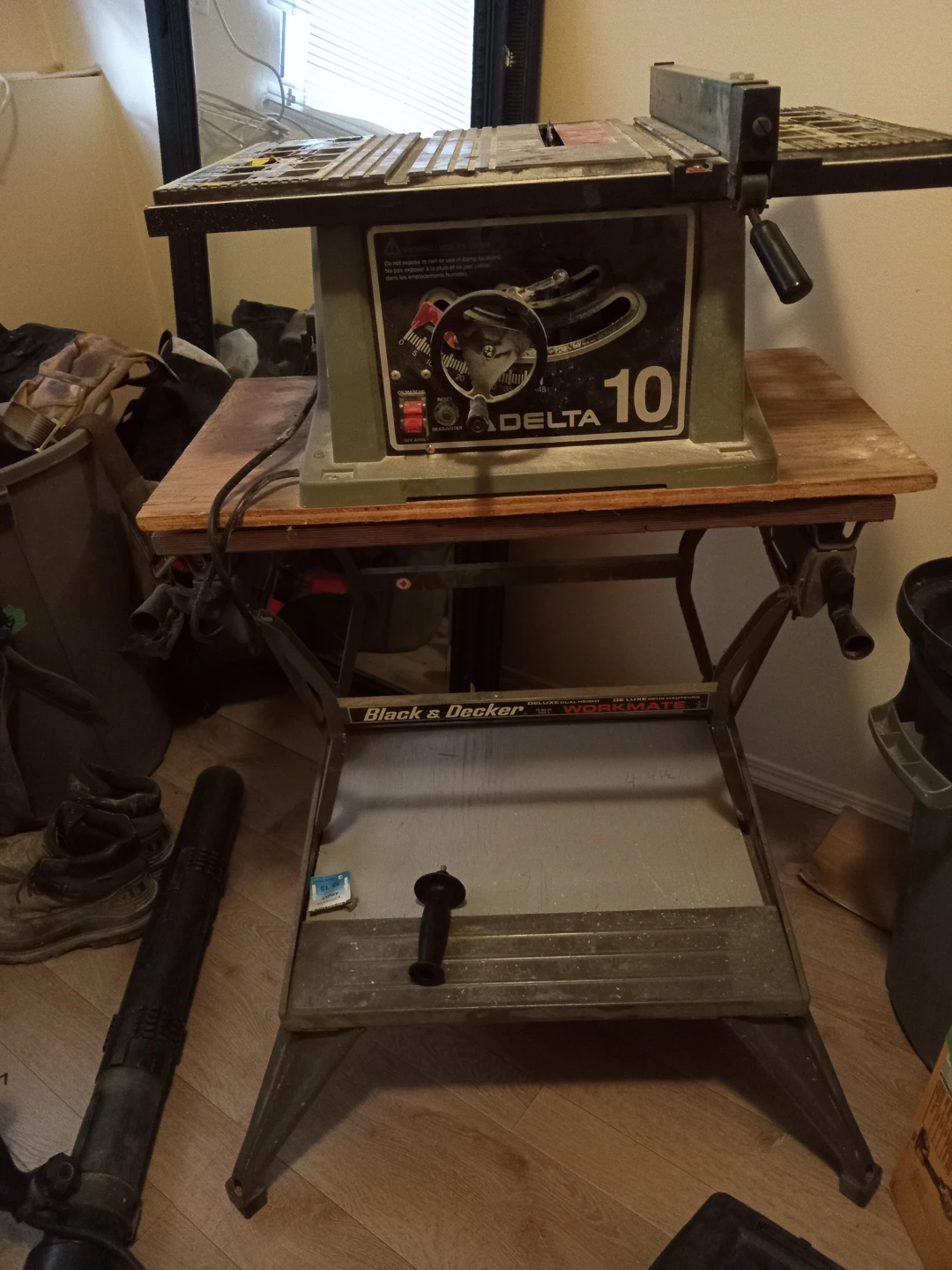 Delta 10 Table Saw