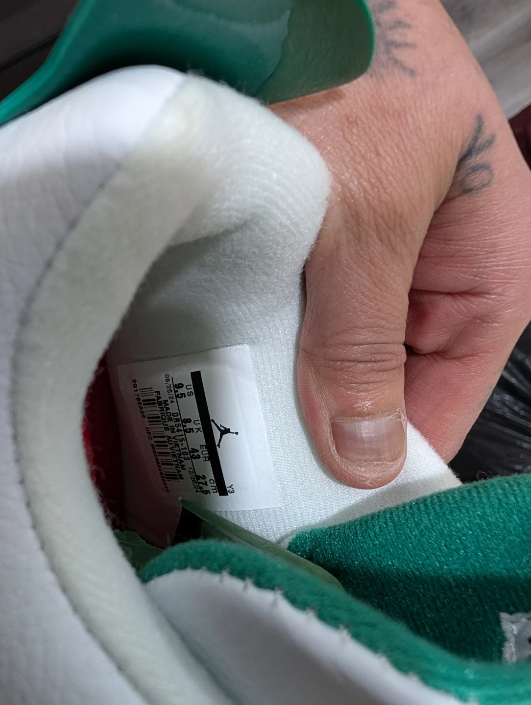 Air Jordans SB pine green - photo 3