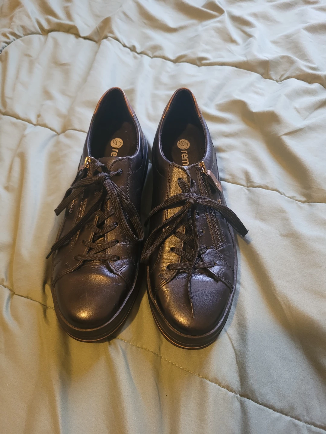 Black leather Remonte sneakers sz39/8US summer urban chic