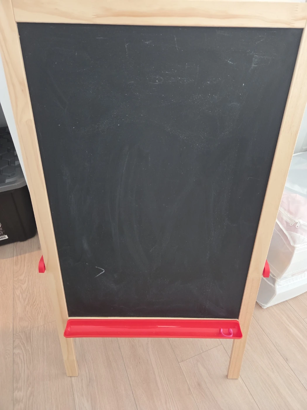 Ikea Easel, 2 table, 3 chairs - photo 3