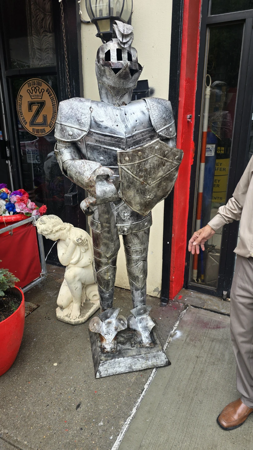 Armor Statue