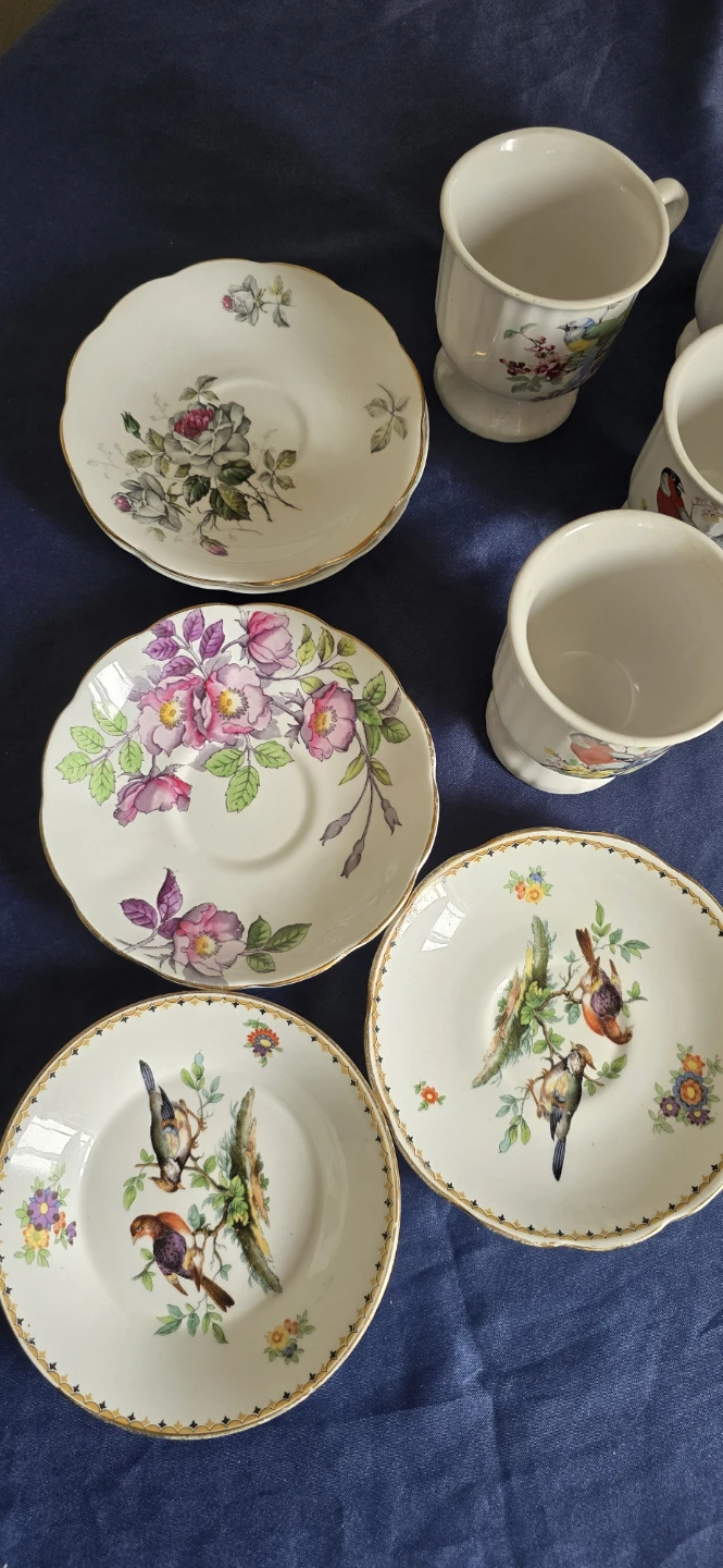 Set of 6 Vintage Teacups and Saucers with Bird Design - photo 2