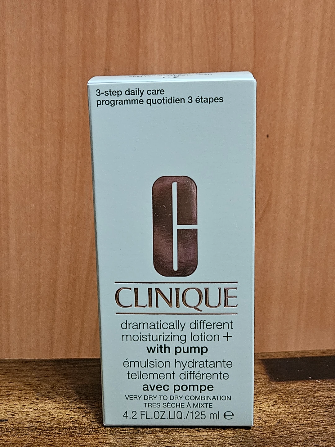 Clinique Dramatically Different Moisturizing Lotion - photo 2