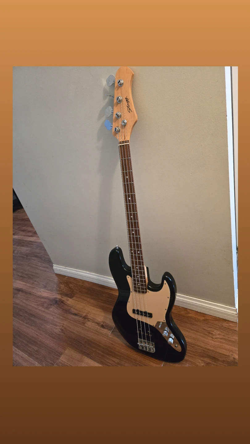 Stagg J bass