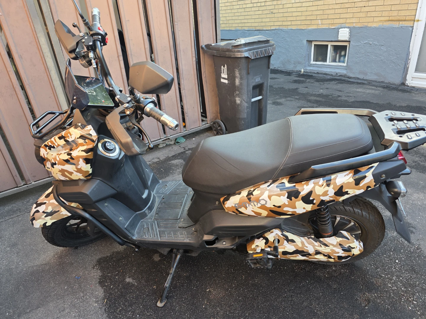 Electric Scooter with Camo Wrap Emmo - photo 4