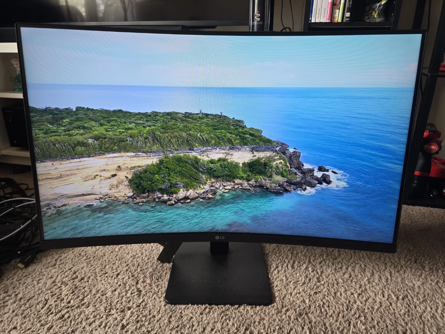 LG 32MR51CA 31.5" Full HD VA Curved Monitor - photo 2