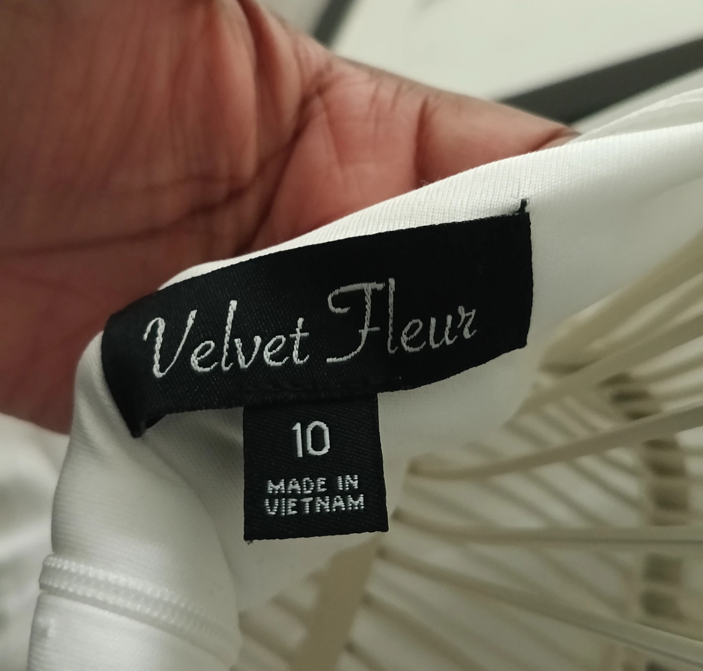 New!!! Velvet Fleur White Bow Dress. (Size: 10) - photo 4