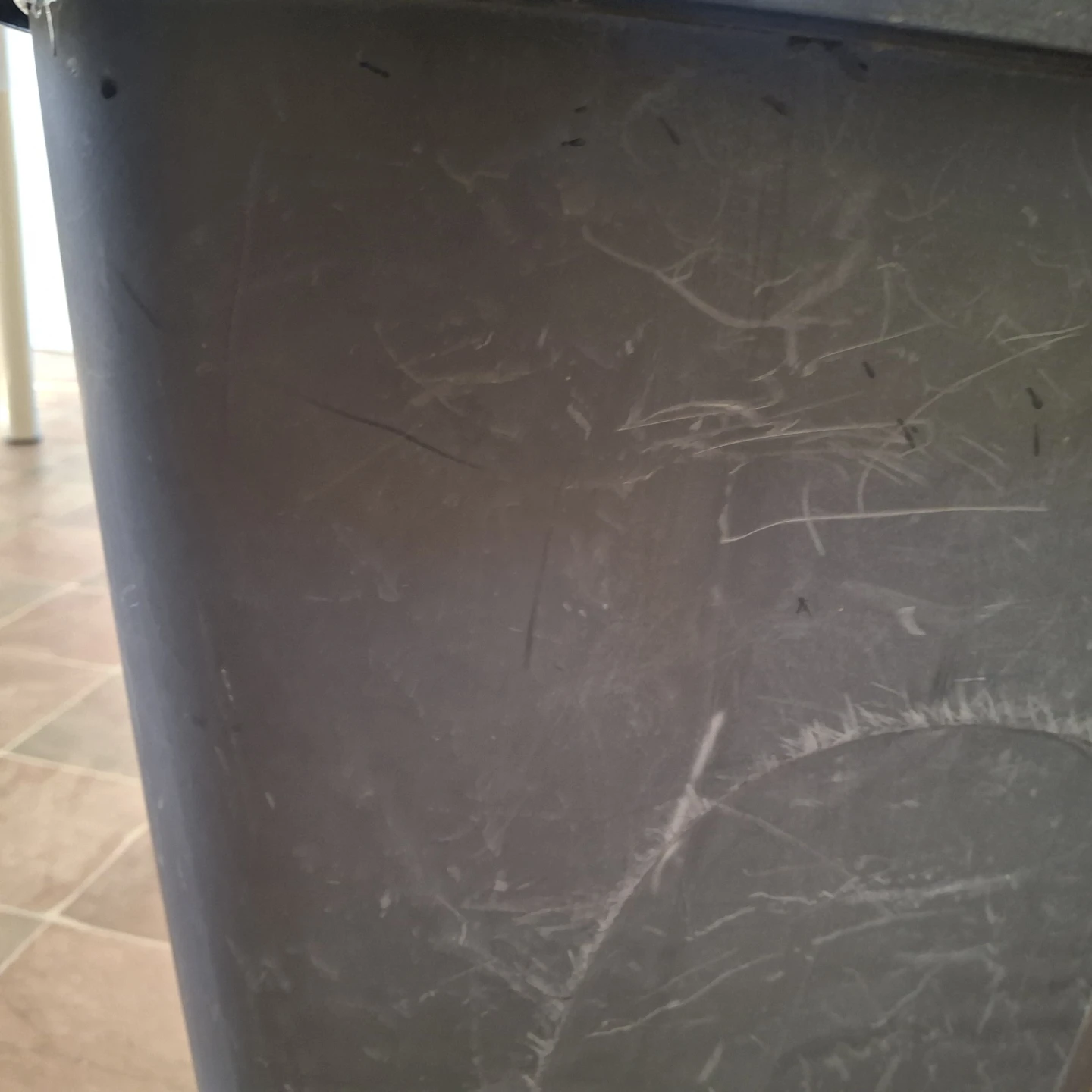 Grey Plastic Trash Can *some scratches* - photo 3