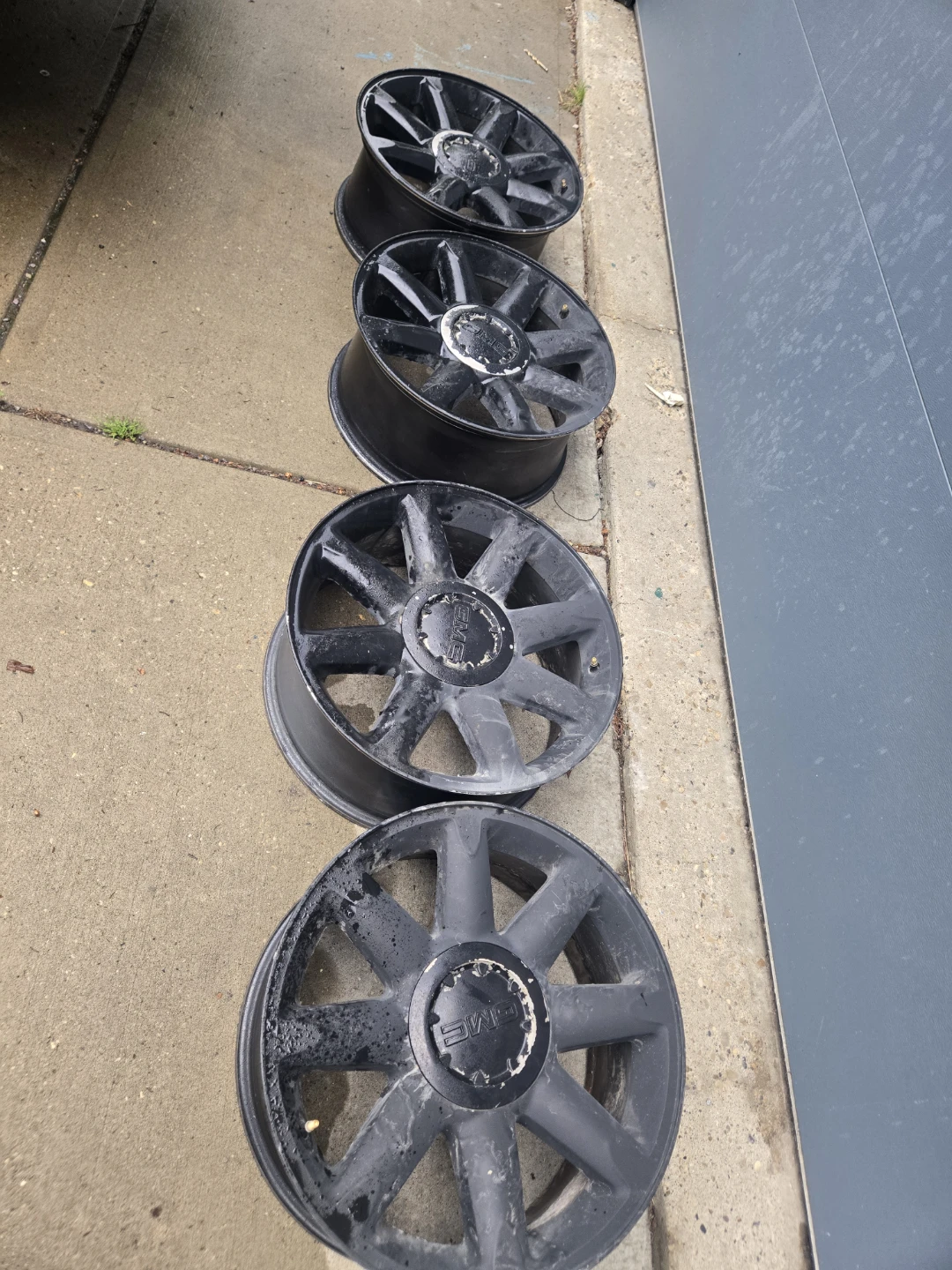 Set of 4 GMC Alloy Wheels