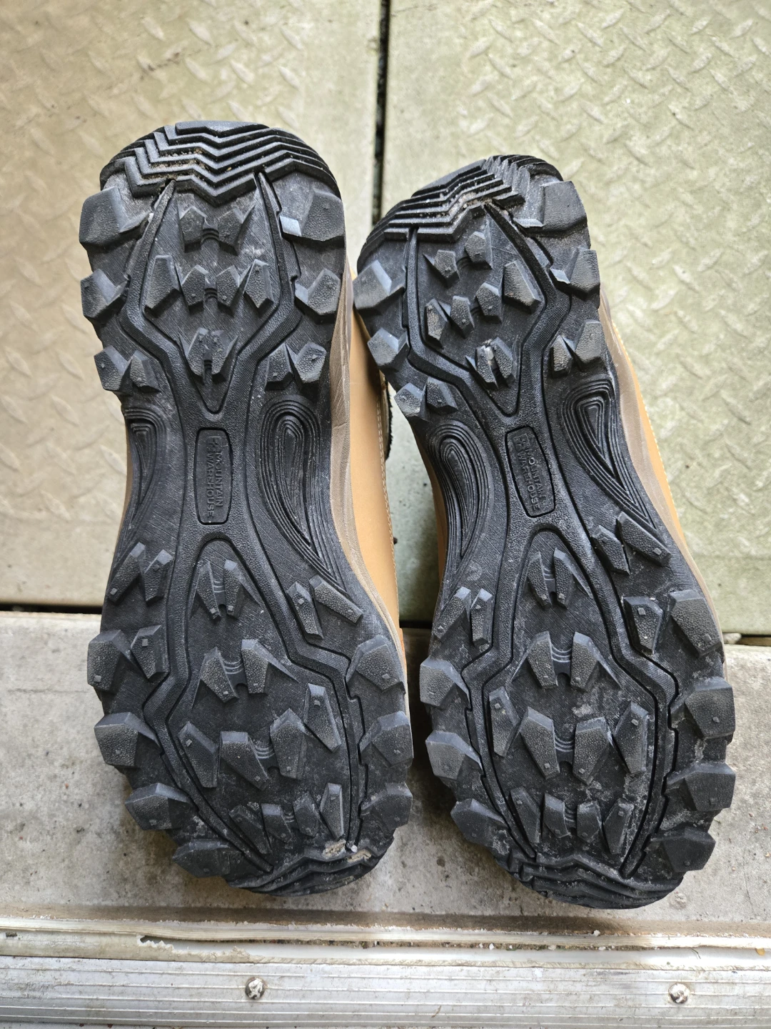 Mountain Warehouse winter/Hiking Boots - Size 10 - photo 3