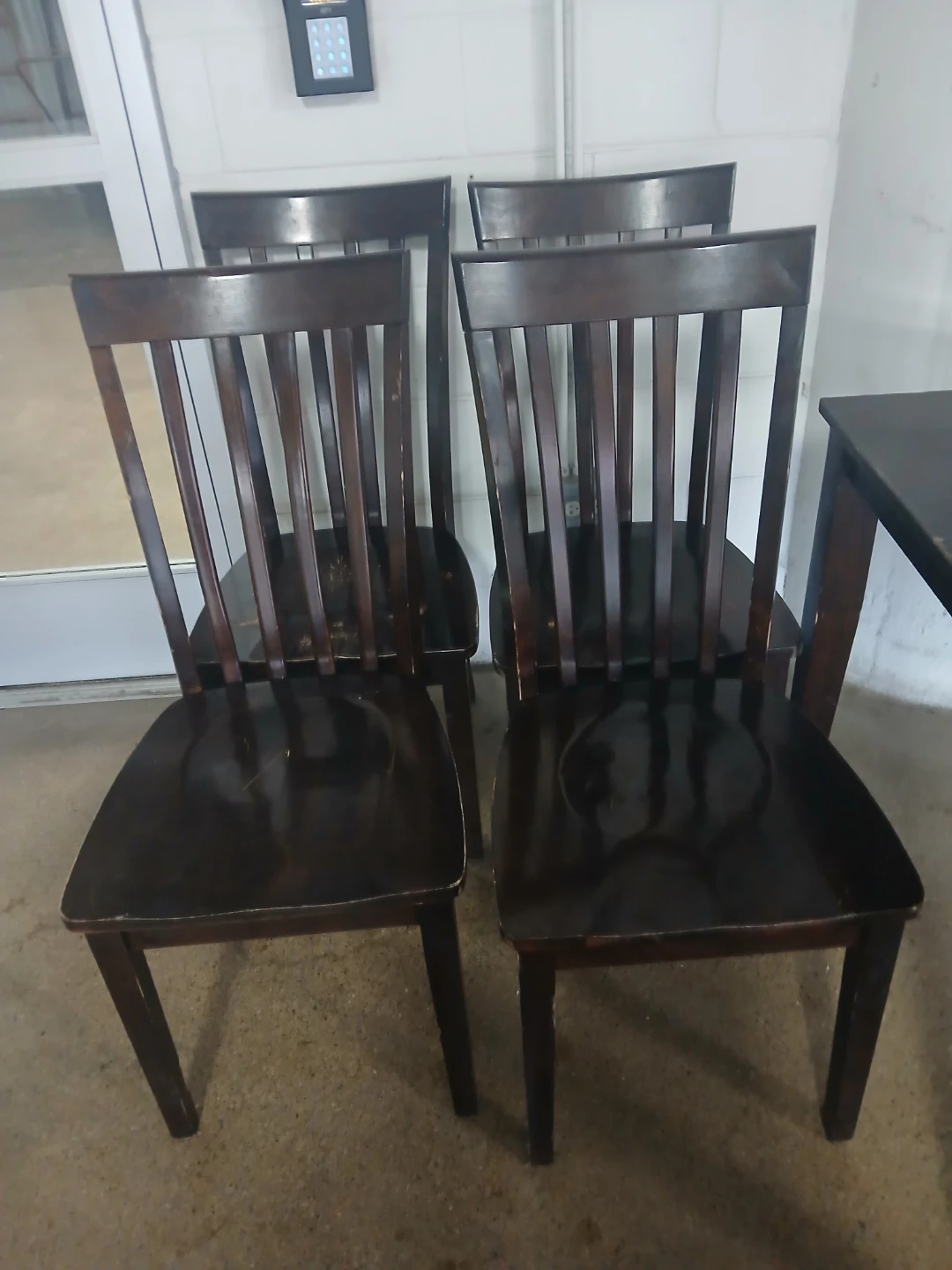 Table and 4 chears - photo 2
