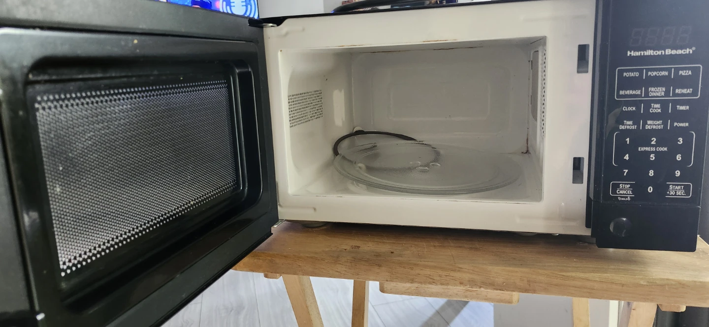 Hamilton Beach Black Microwave - photo 3