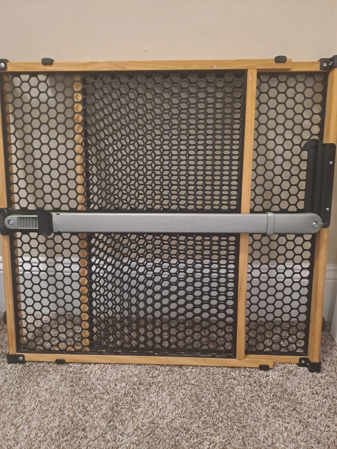 Munchkin Wooden Baby Gate