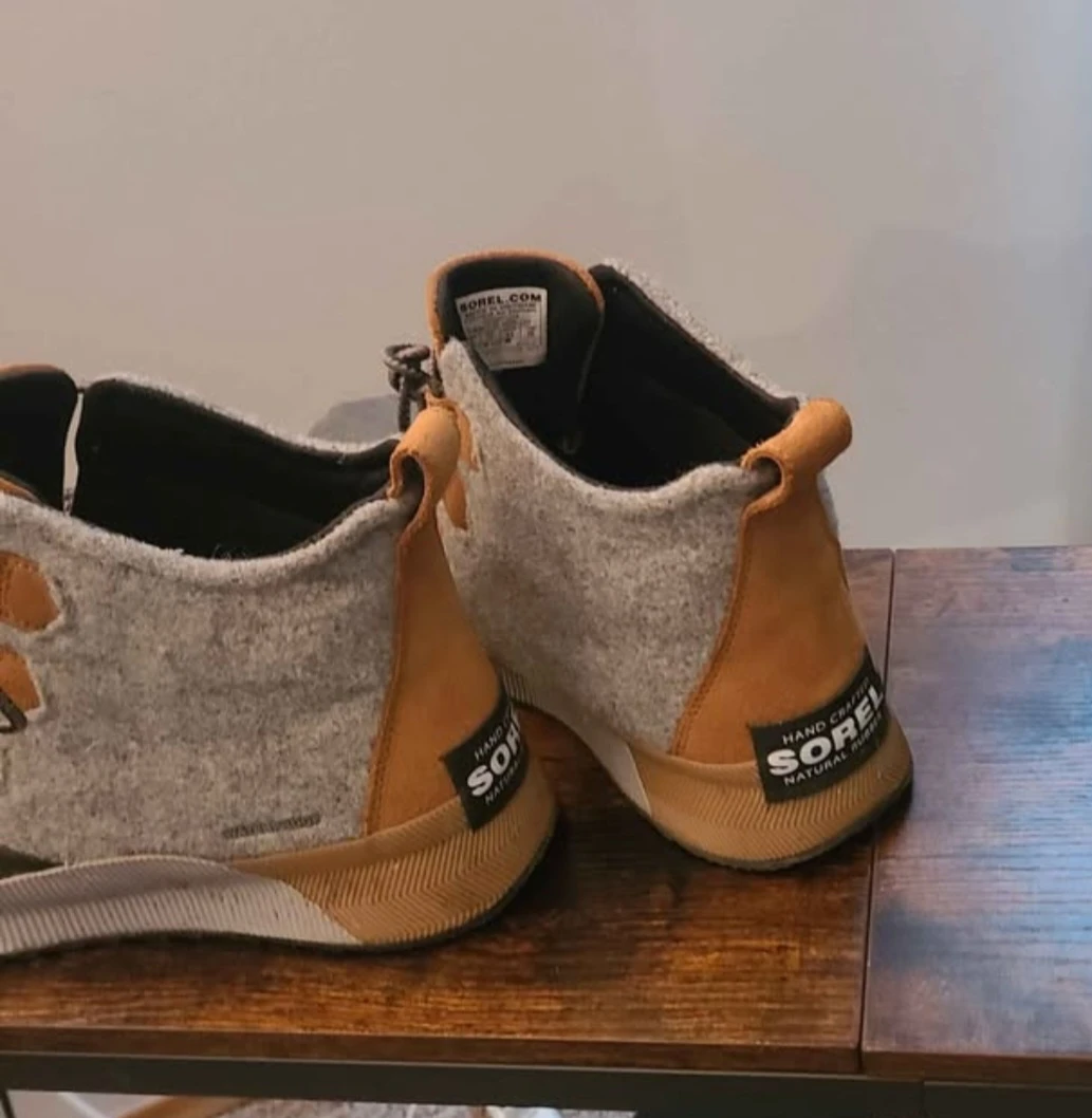 Size 11 SOREL Women's Out N About III Classic Waterproof Boots - photo 2