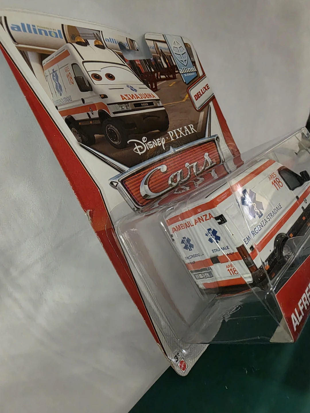 Disney Pixar Cars Alfredo Ambulance Die-Cast Toy - photo 3