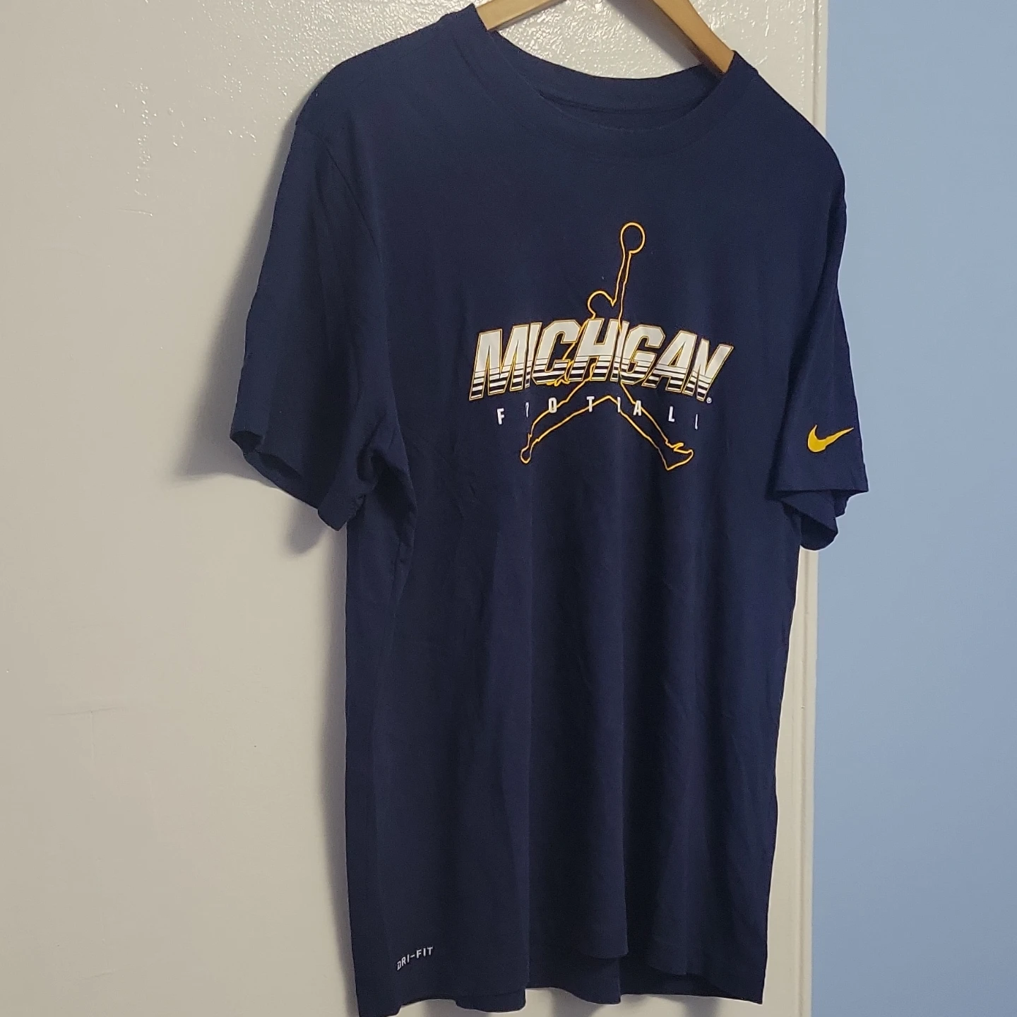 Nike Dri-Fit Michigan Football T-Shirt Size L - photo 3
