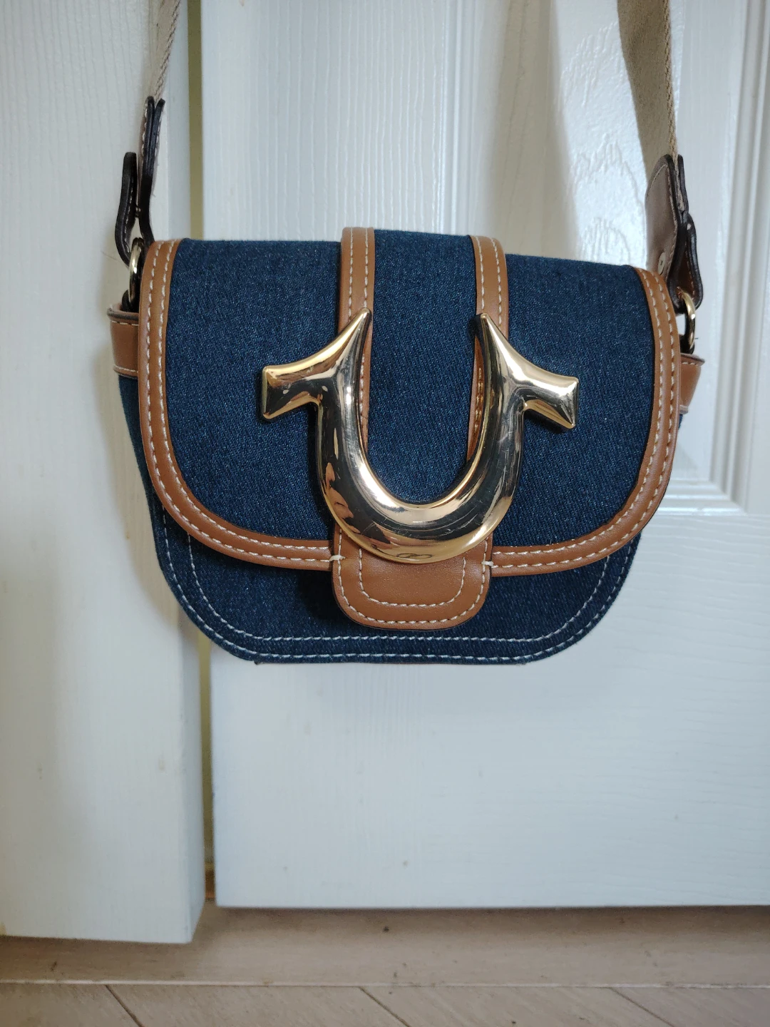 ⚽️True Religion Denim Crossbody Bag