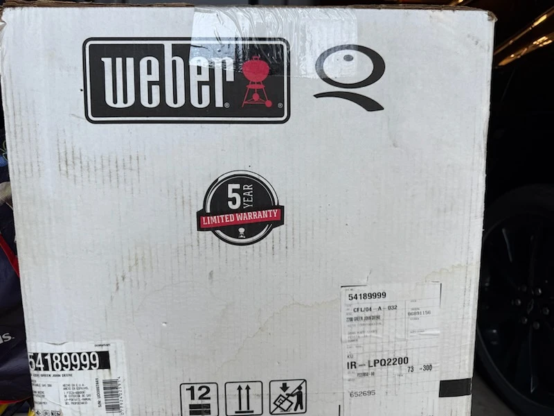 Brand new Weber Q 2200 Outdoor BBQ with stand - photo 2