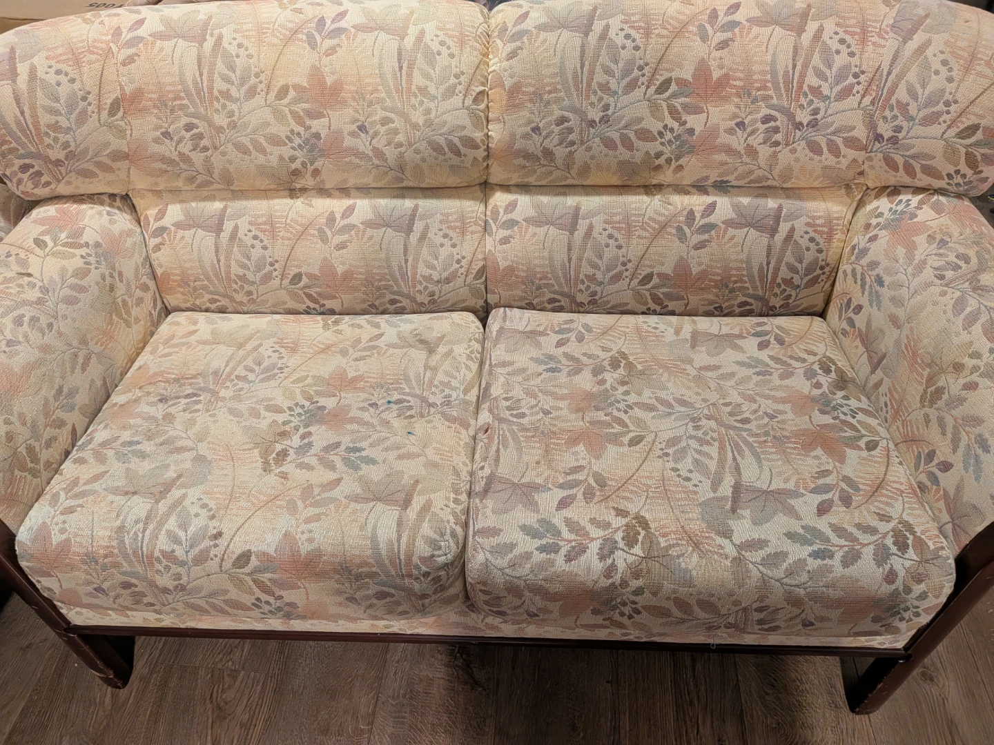 Floral Loveseat and Sofa Set Free - photo 2