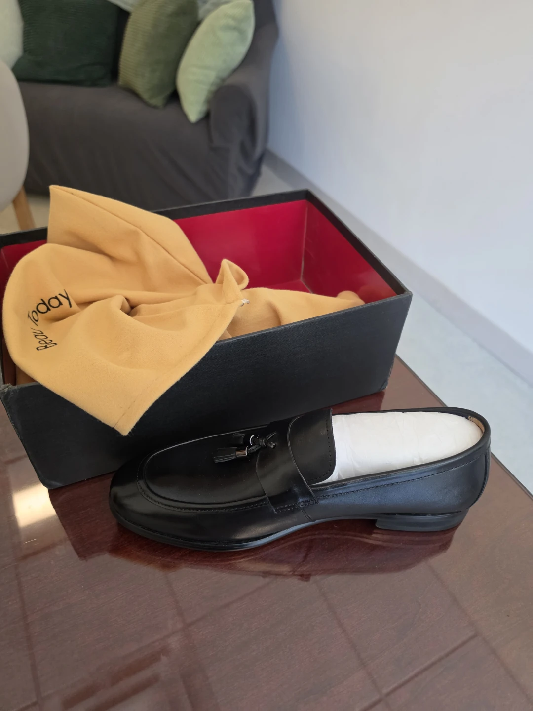 BEAU TODAY Black Leather Tassel Loafers