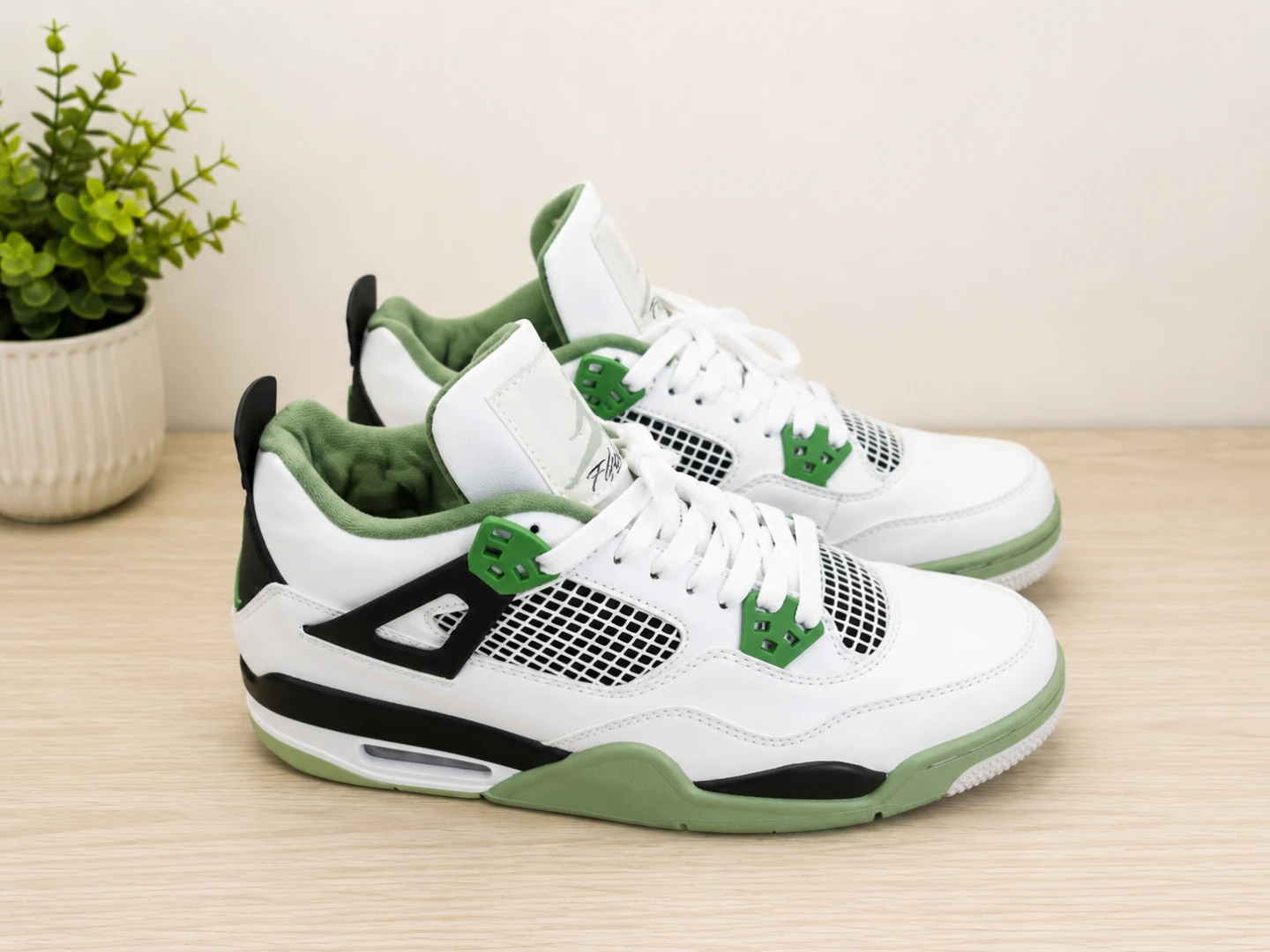 Air Jordan 4 Retro White Green - photo 2