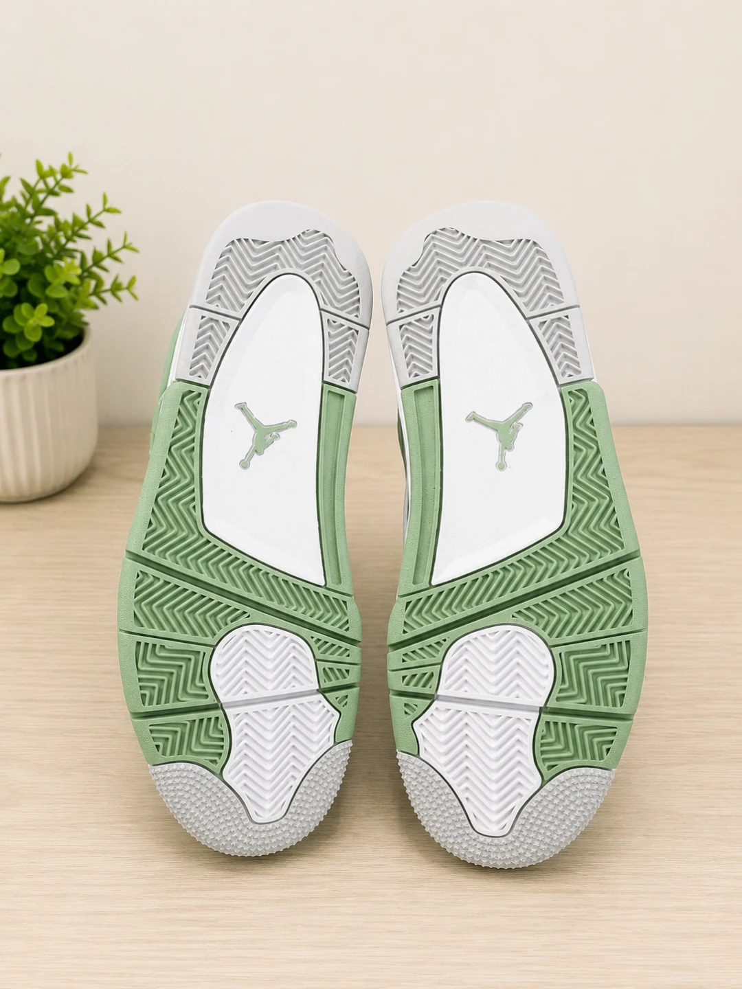 Air Jordan 4 Retro White Green - photo 4