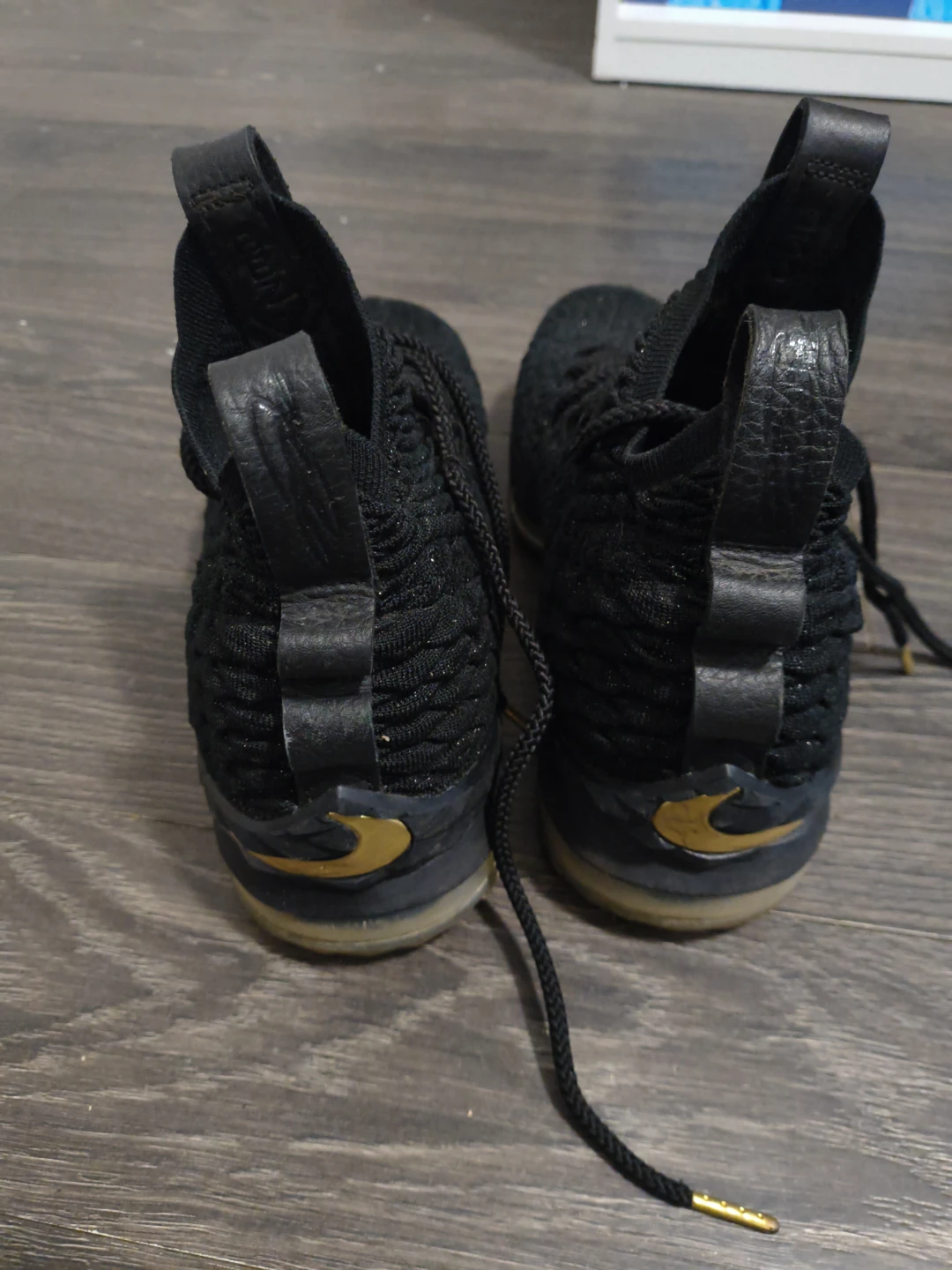Nike LeBron 16 Shoes