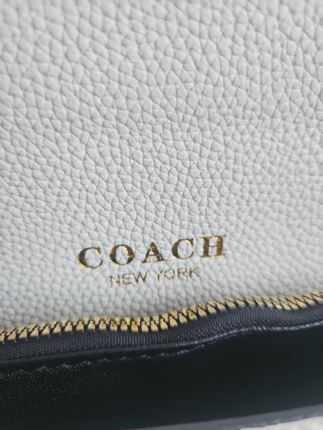 Coach Leather Shoulder Bag - photo 3