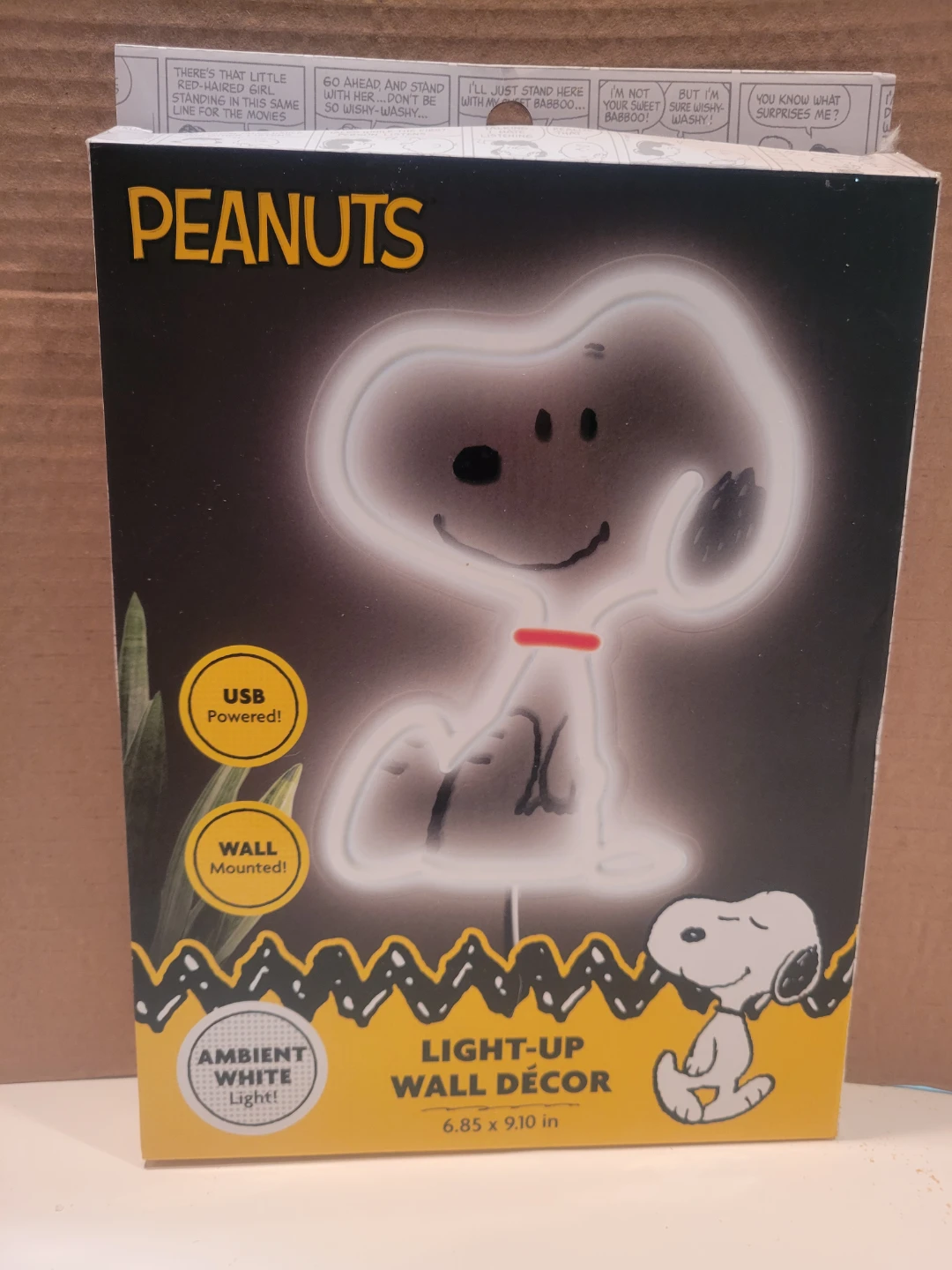Peanuts Snoopy Light-Up Wall Decor
