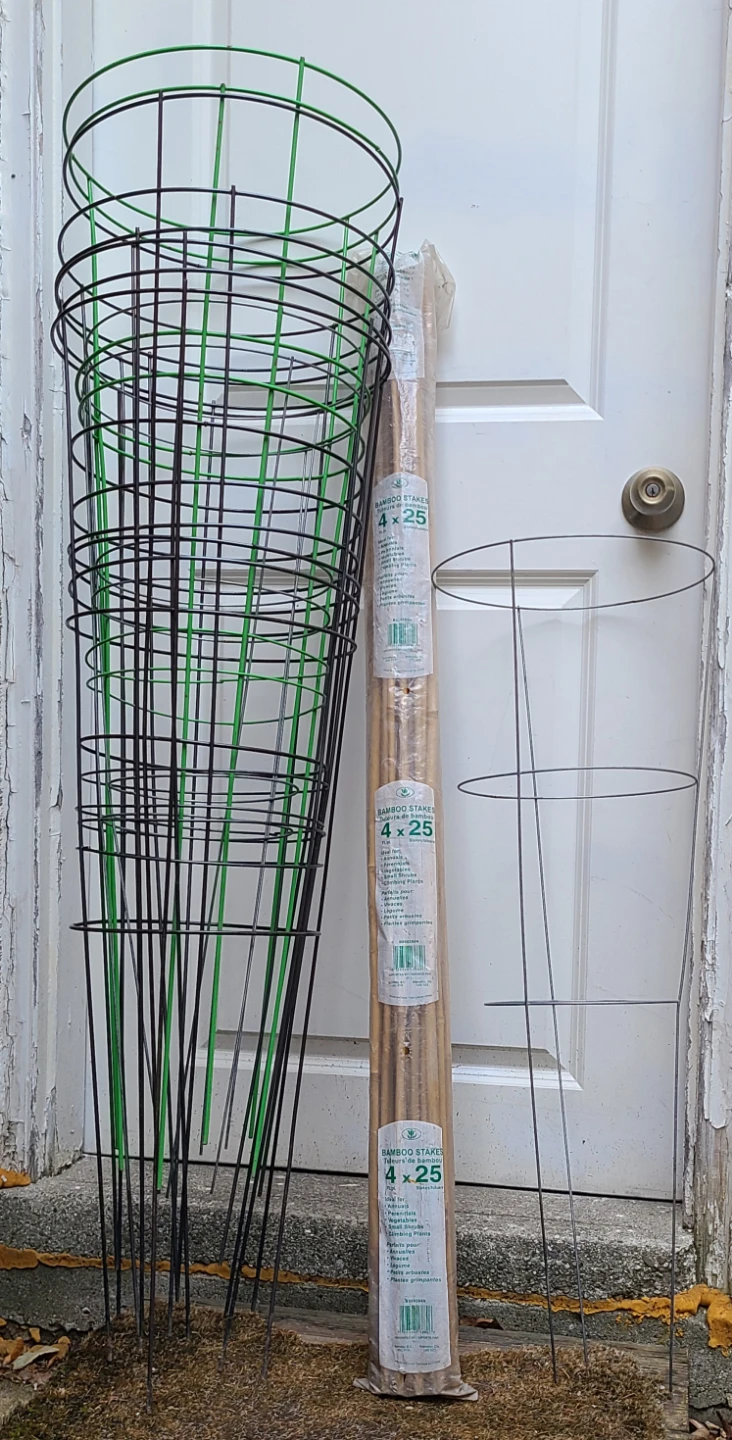 14 Tomato Baskets & Pkg of 4ft Bamboo Stakes - $30!