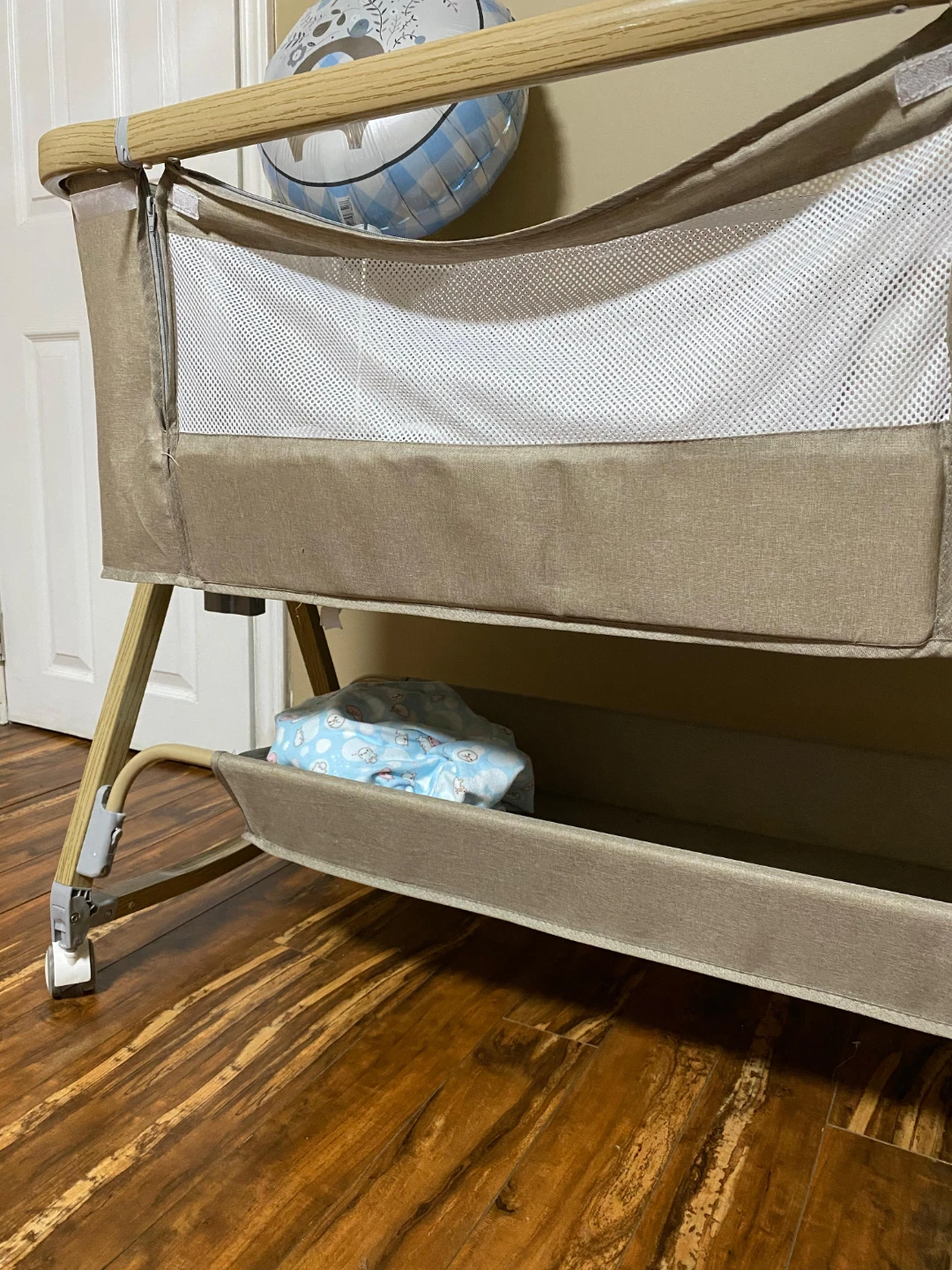 Baby Bassinet with Elephant Balloon - photo 4